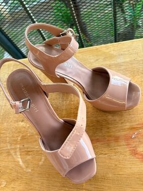 Madden Girl Blush Patent Platform Sandals - Blush